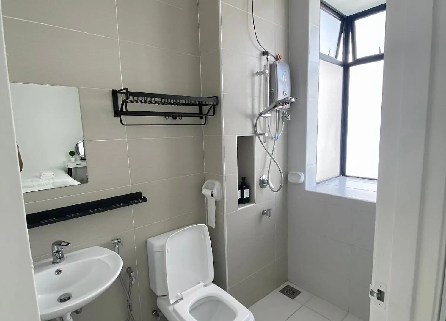 Hostel Bukit Indah - Room With Private Bathroom 1-4Pax Johor Bahru Malaysia